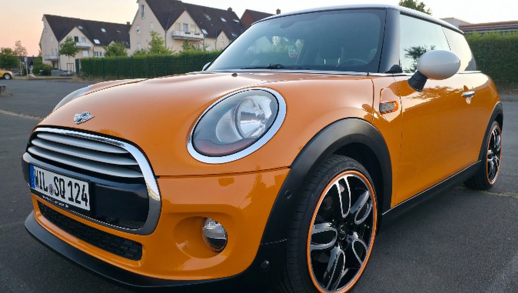 Bild des Angebotes MINI Cooper D F56 Autom,Navi,JCW-Räder,SHZ,Parkass,