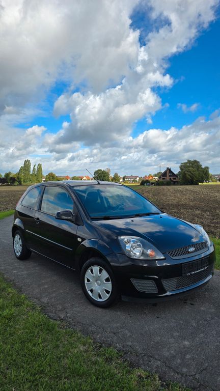 Bild des Angebotes Ford Fiesta 1.3 44 kW Ambiente Ambiente