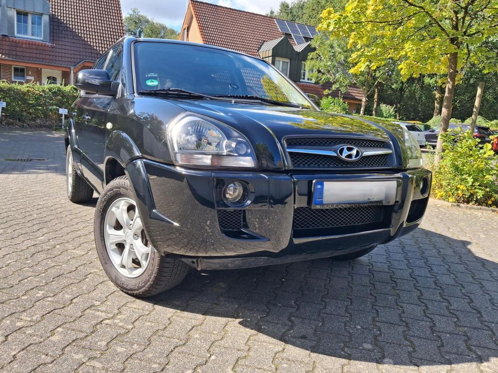 Hyundai TUCSON Top gepflegter SUV / TÜV neu Raumwunder