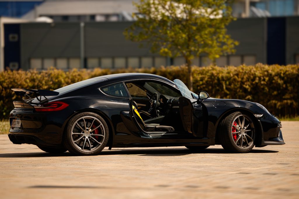 Bild des Angebotes Porsche Cayman GT4
