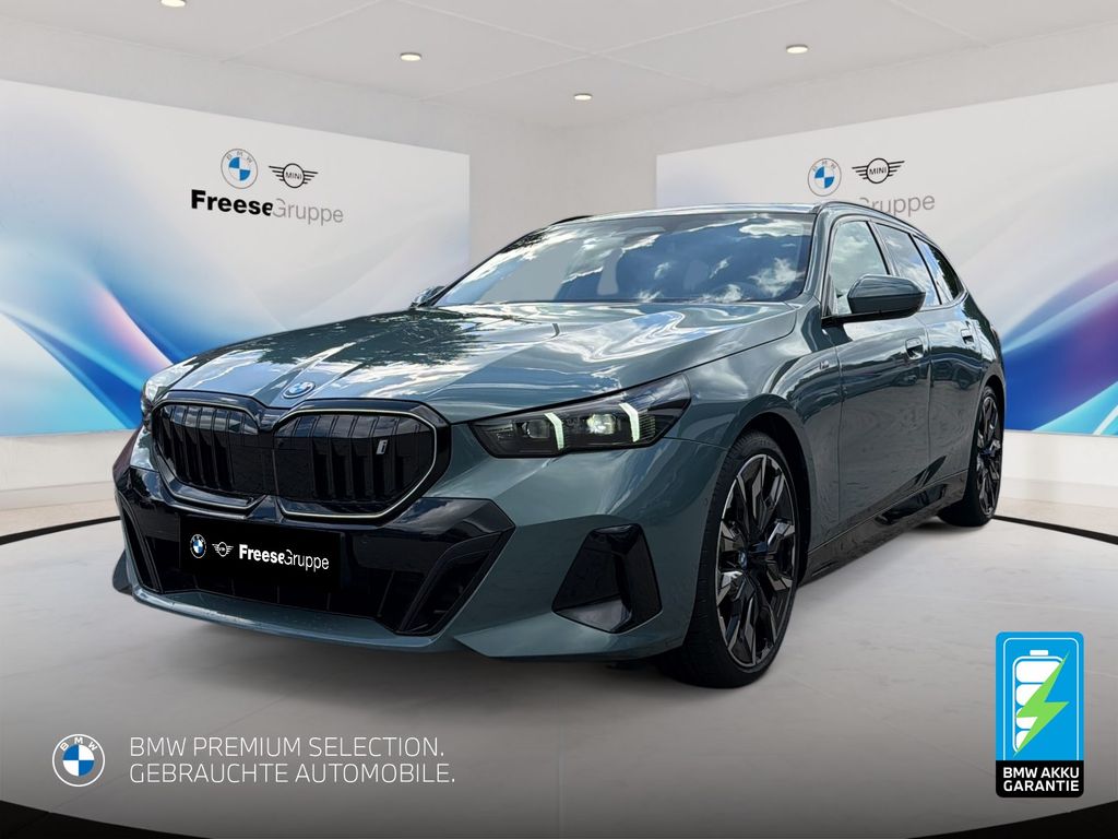 Bild des Angebotes BMW i5 eDrive40 Touring M-Sport Pro RFK HEAD-UP