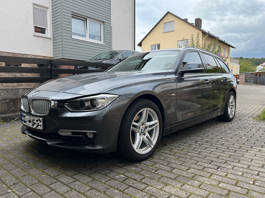 BMW 320d Touring 8-fach/Navi/Carplay/AHK