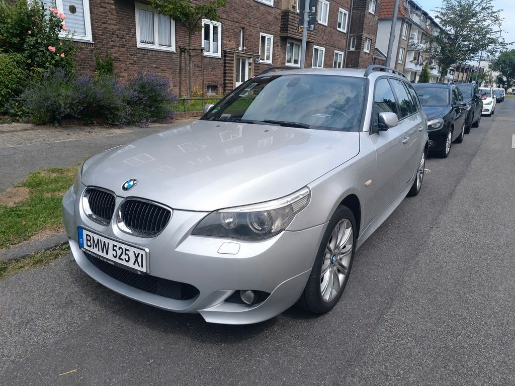 Bild des Angebotes BMW 525xi touring -