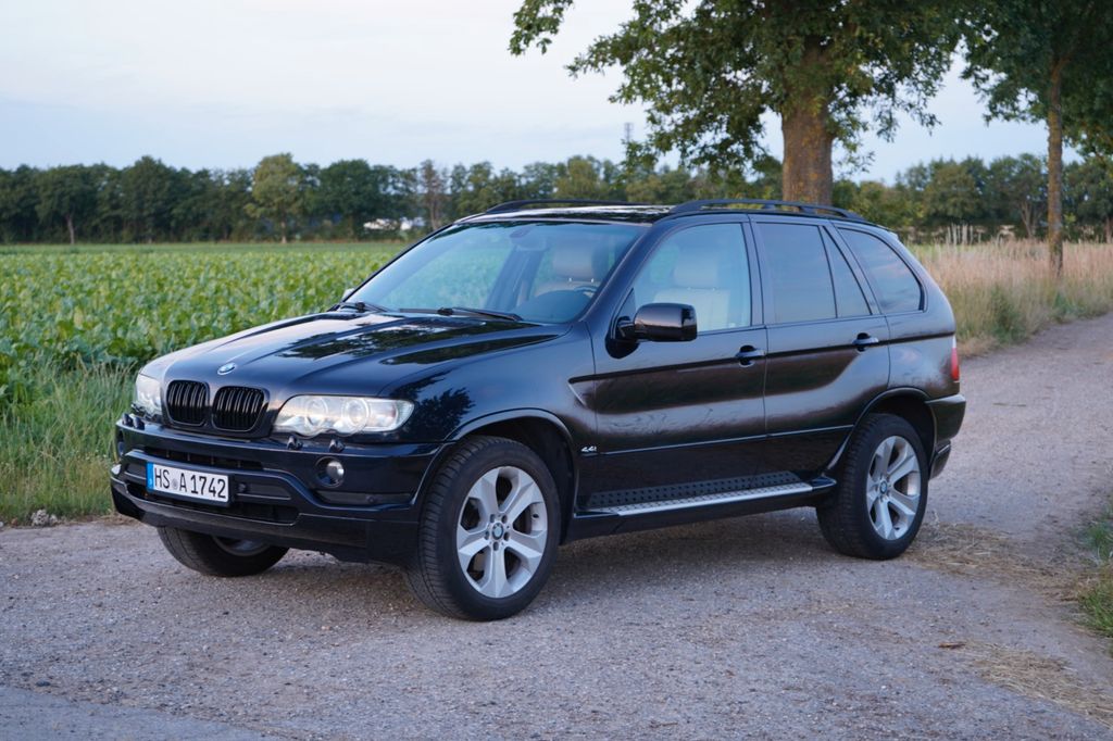 BMW X5 4.4i