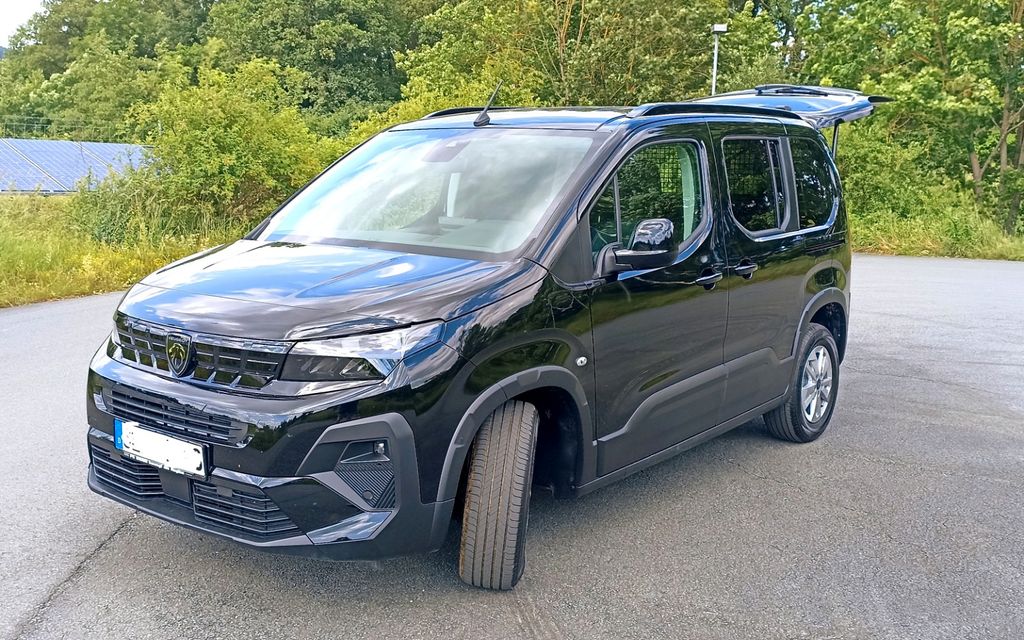 Bild des Angebotes Peugeot Rifter PureTech 110 Allure L1 Allure