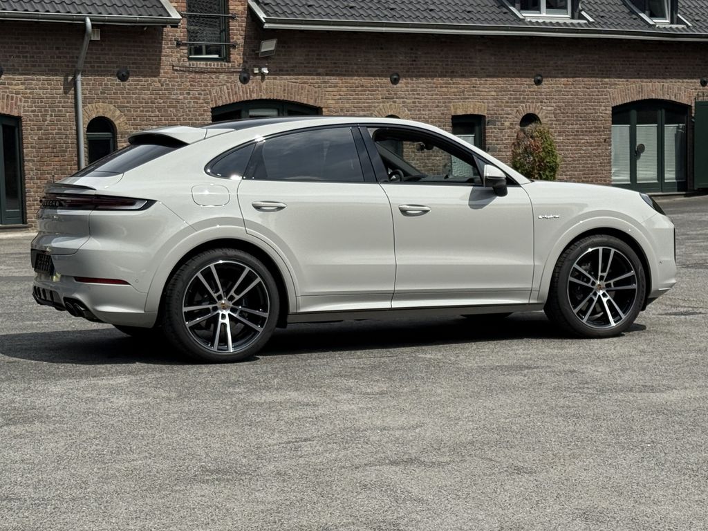 Bild des Angebotes Porsche Cayenne E-Hybrid Coupe Black Edition SPORTDESIGN