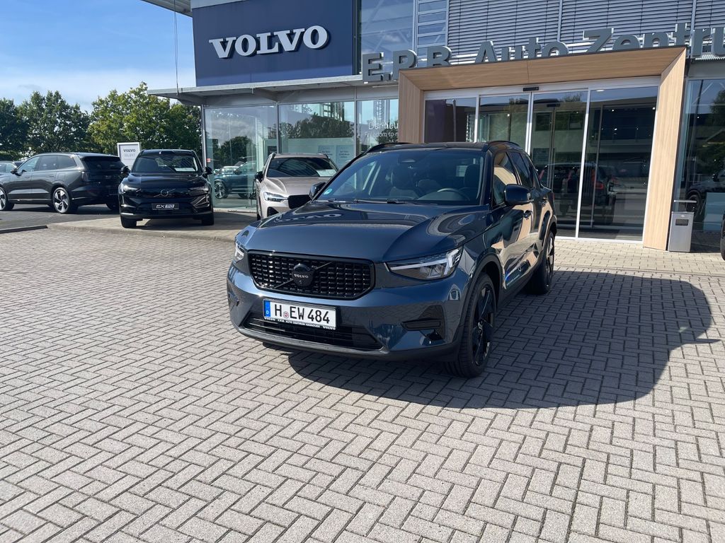 Volvo XC40 B3 Ultra Black Edition