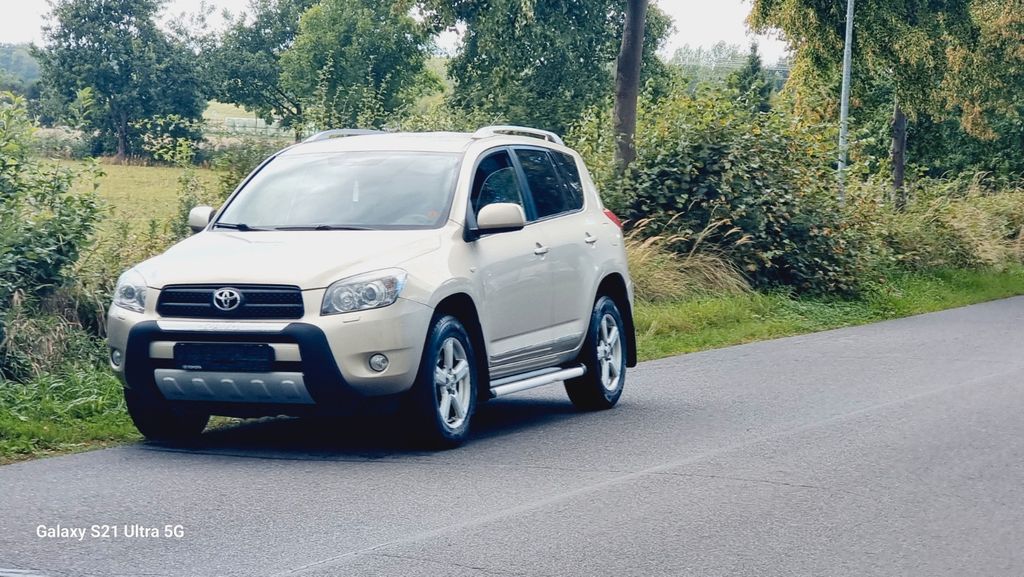 Bild des Angebotes Toyota RAV 4 2,0-l-START/STOP  4x4 Sol Multidrive  VOLL