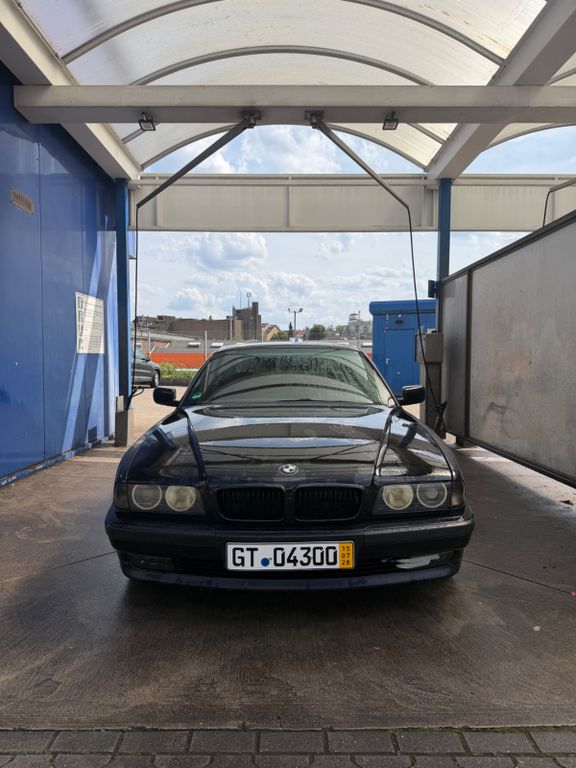 Bild des Angebotes BMW 735i Auto V8