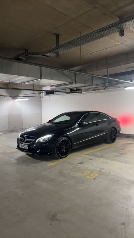Bild des Angebotes Mercedes-Benz E 200 Coupé *Pano *19 Zoll * 8Fach
