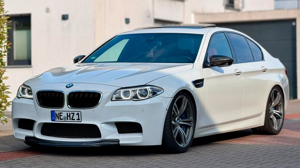 BMW M5 F10 LCI *GRAIL*KW*CARBON*VOLLAUSSTATTUNG*