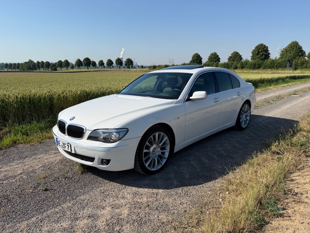 Bild des Angebotes BMW 750i A - Rarität, Top gepflegt und 49Tkm