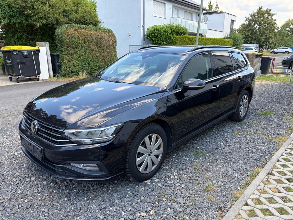 Bild des Angebotes Volkswagen Passat 2.0 TDI Variant Basis