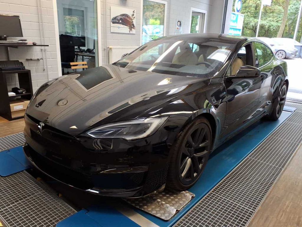 Tesla Model S Dual Motor Performance
