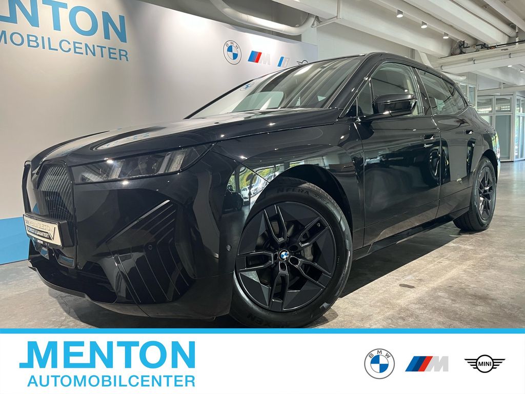 Bild des Angebotes BMW iX xDrive45 HK HiFi DAB LED Komfortzg. Shz