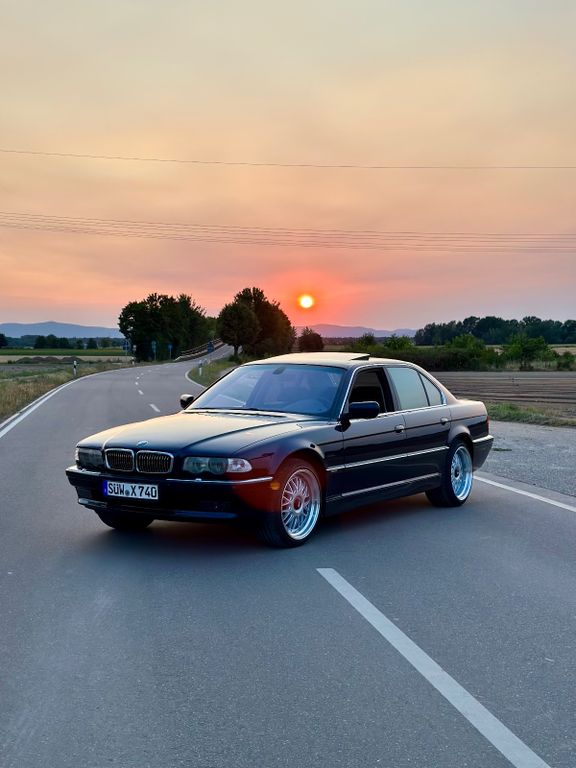 BMW 740i A -
