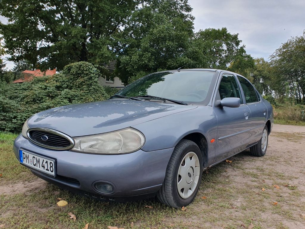 Ford Mondeo 1.8 16V CLX Auto CLX