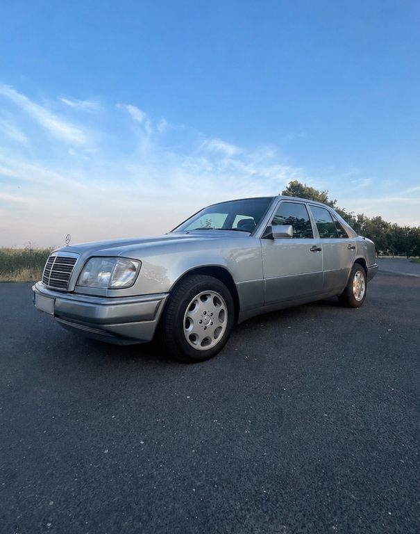 Bild des Angebotes Mercedes-Benz W124 / 320 / H-Kennzeichen