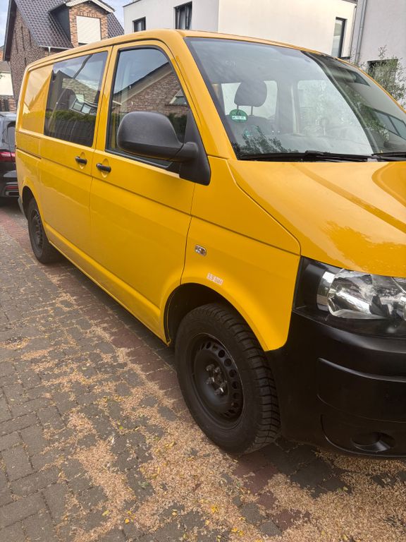 Bild des Angebotes Volkswagen T5 als 6 Sitzer mit vielen Neuteilen