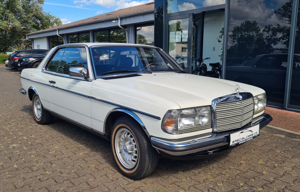 Bild des Angebotes Mercedes-Benz 230 CE - 123er Coupe - Deutsch - Traumzustand