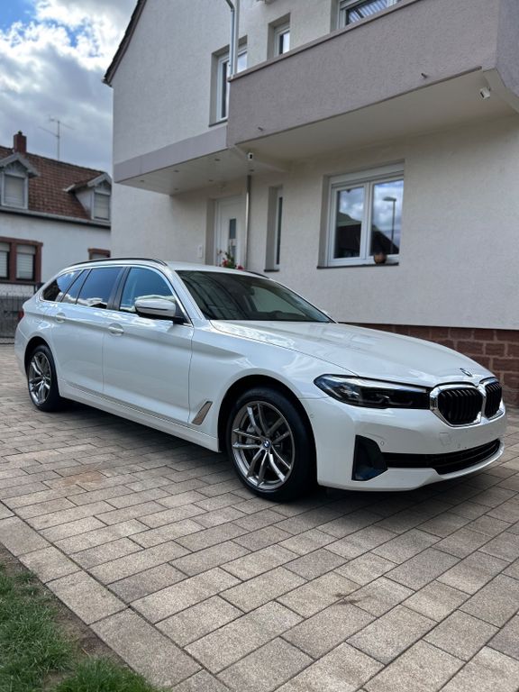 Bild des Angebotes BMW 530d xDrive Touring LCI Navi Kamera