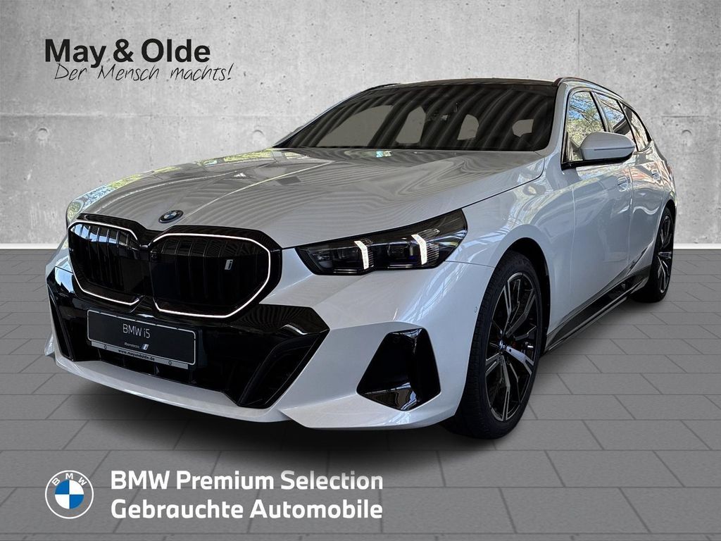 Bild des Angebotes BMW i5 eDrive40 Touring M Sport HUD AHK Pano Navi el