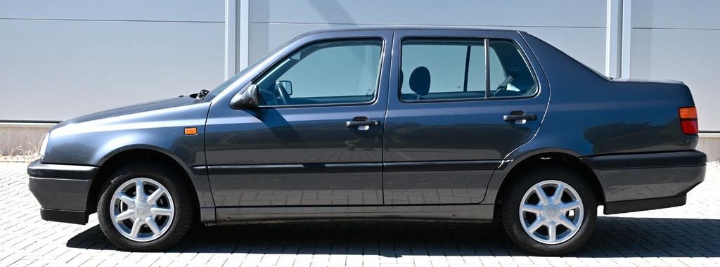 Bild des Angebotes Volkswagen Vento 1,8 GL 1.Hand