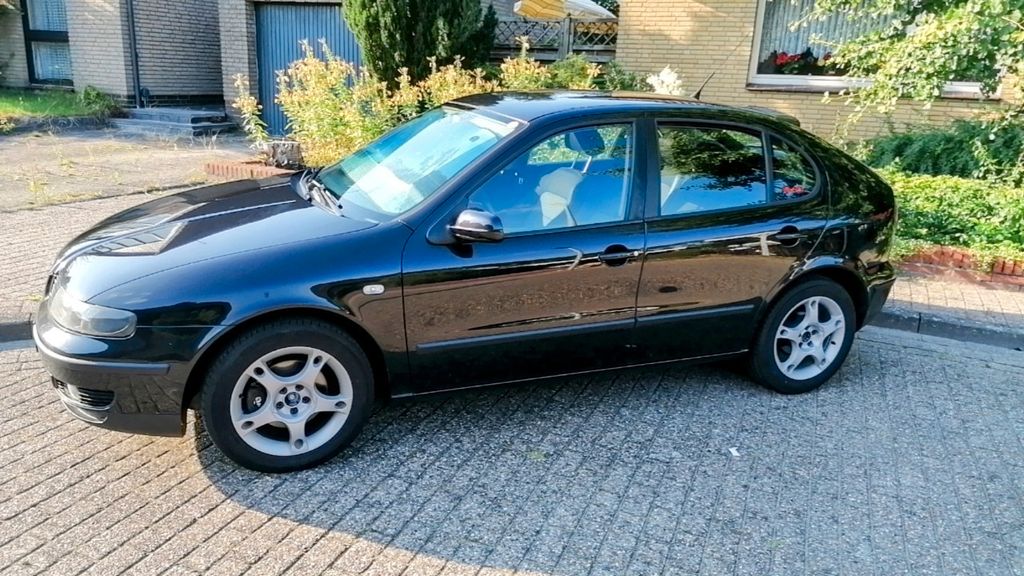 Bild des Angebotes Seat Leon 1,9 TDI 81 kW Sport TÜV neu Vieles neu!