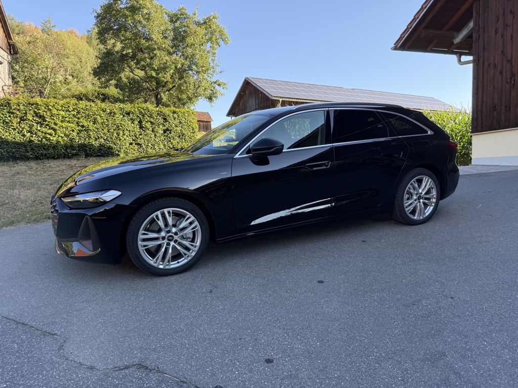 Bild des Angebotes Audi A5 e-hybrid 220 kW S tronic quattro Avant -
