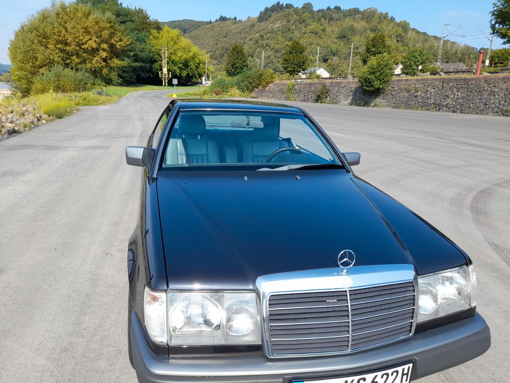 Mercedes-Benz CE 300