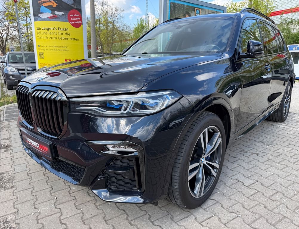Bild des Angebotes BMW X7 M50 d  *SkyLounge*Standheizung*HEAD UP*DIAMAN