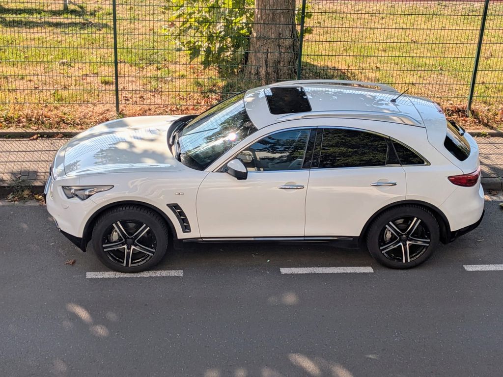 Bild des Angebotes Infiniti FX 30d Black and White Edition Black and Whi...