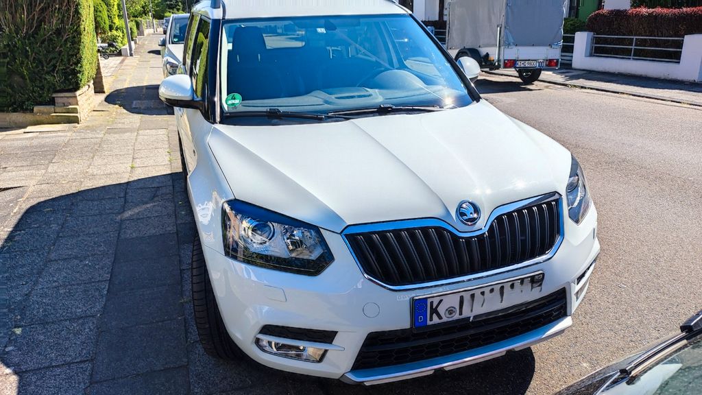Bild des Angebotes Skoda Yeti 1.2 TSI Green tec Joy AHK, Xenon, SHZ, DAB
