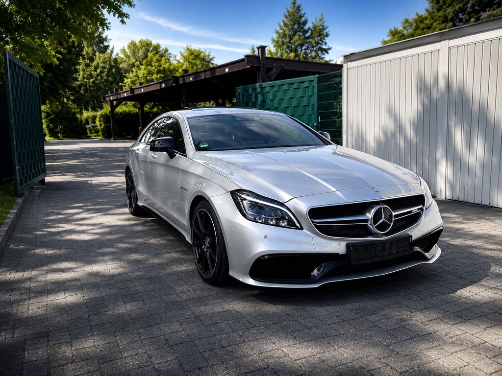 Mercedes-Benz CLS 63 S AMG 4Matic Neuwertig Sammlerzustand
