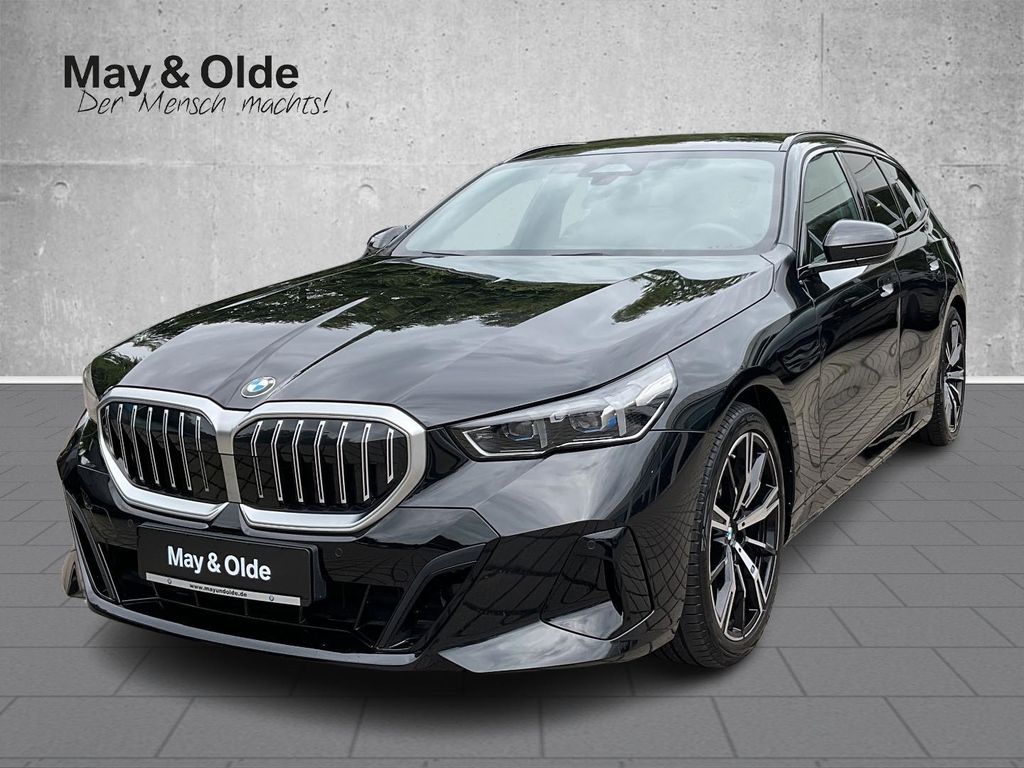 Bild des Angebotes BMW 520 i Touring M Sport AHK 20'' ACC H/K Iconic