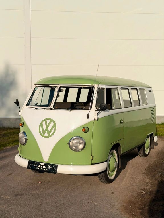 Volkswagen T1 Typ 21 Bj. 1963-deutsches Modell 9-Sitzer