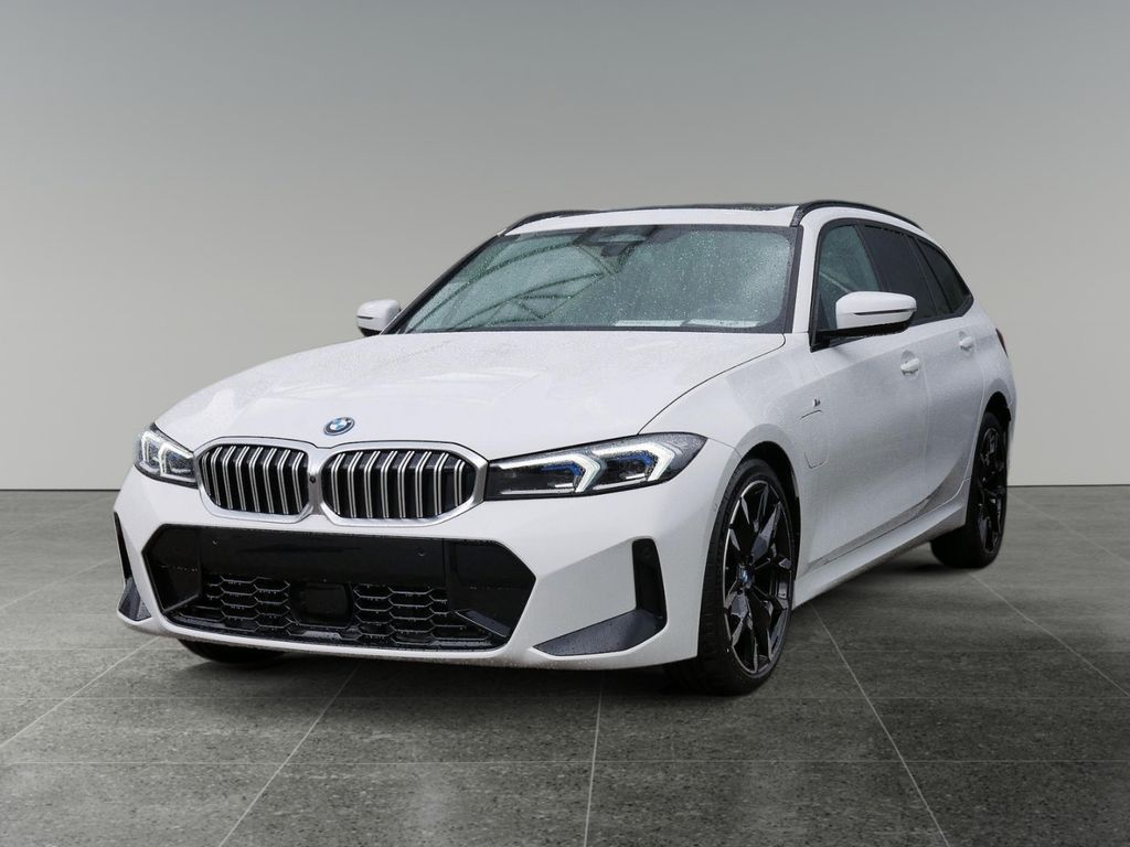 Bild des Angebotes BMW 330 e Touring M-Sport HUD AHK el. Panodach Navi