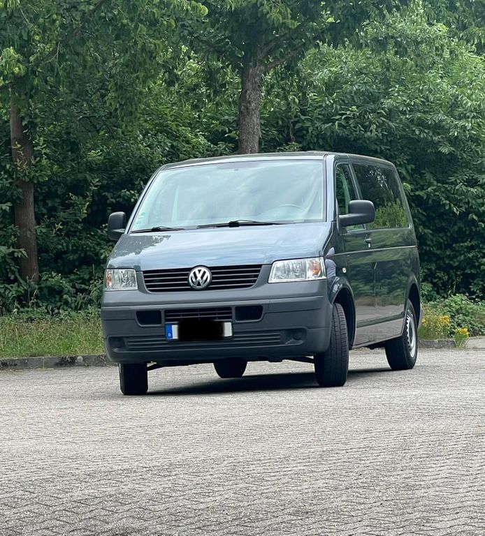 Bild des Angebotes Volkswagen T5 Caravelle / Transporter / 9 Sitzer