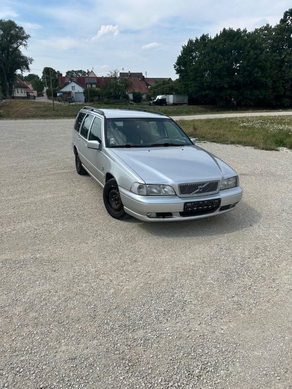 Volvo V70 2.5 TDI -
