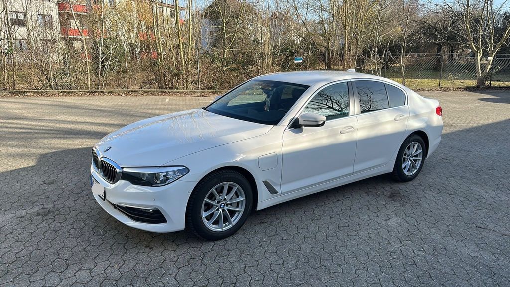 Bild des Angebotes BMW 530e xDrive -iPerformance Limousine G30