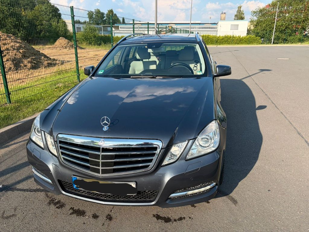 Bild des Angebotes Mercedes-Benz E 350 CDI T BlueEFFICIENCY -