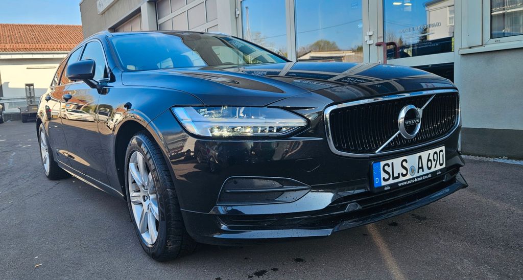 Bild des Angebotes Volvo V90 D4 Momentum Geartronic Momentum