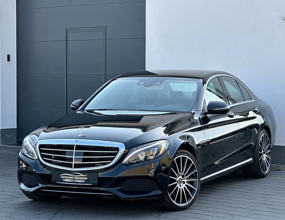 Bild des Angebotes Mercedes-Benz C 400 4M*LUXURY*AMBIENT*BURM*DIST+*COMAND*KAMERA