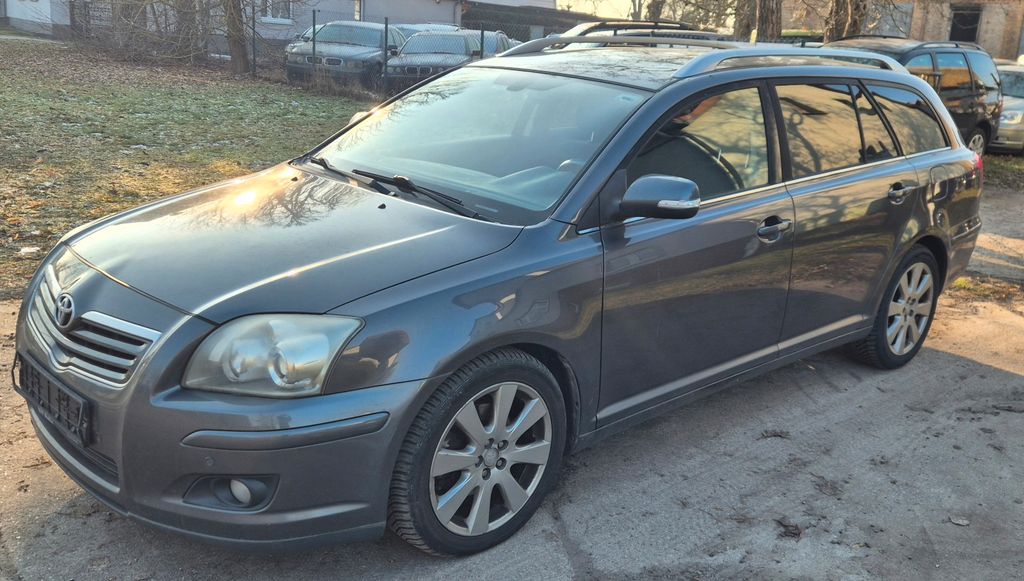 Bild des Angebotes Toyota Avensis Kombi 2.0 D-4D Travel