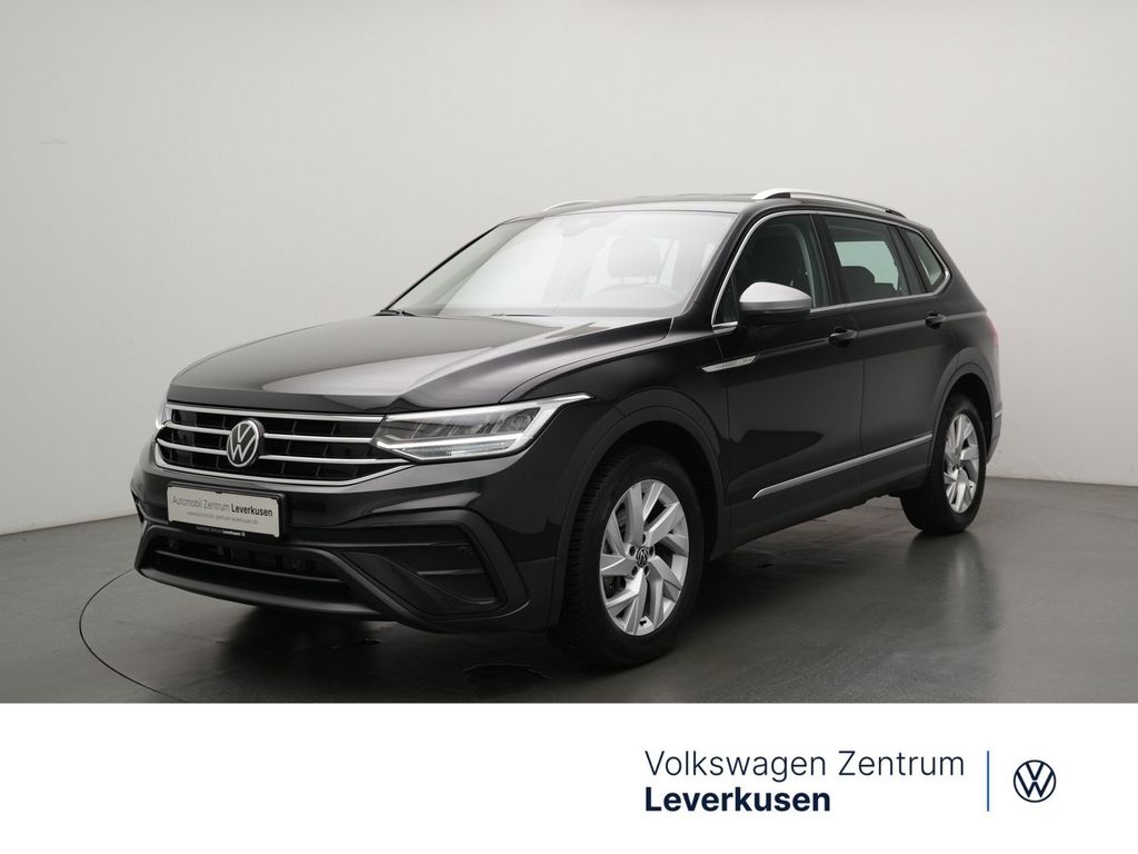 Bild des Angebotes Volkswagen Tiguan Allspace Life DSG 7-SITZE AHK ACC NAVI