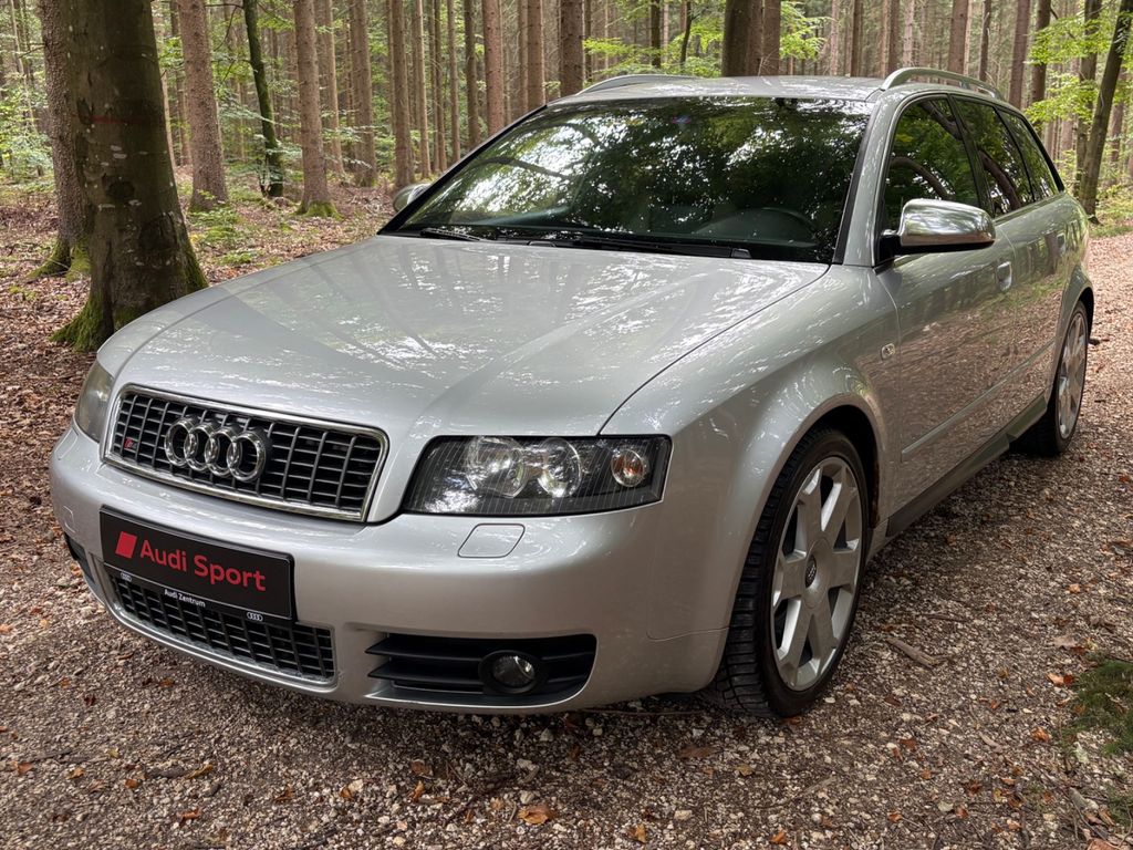 Bild des Angebotes Audi S4 Quattro Avant 6-Gang Schalter