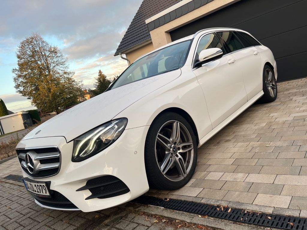 Bild des Angebotes Mercedes-Benz 220