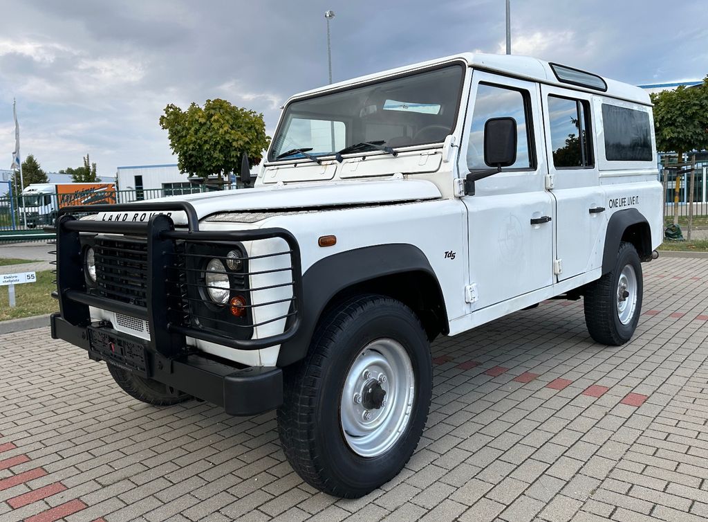 Bild des Angebotes Land Rover Defender Td5 / Allrad 4x4 / 9-Sitzer