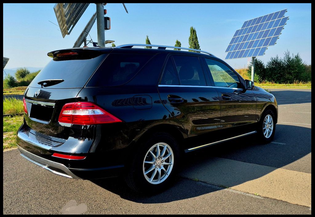 Bild des Angebotes Mercedes-Benz ML 350 CDI BlueTec * Euro 6 * Lederausstattung *