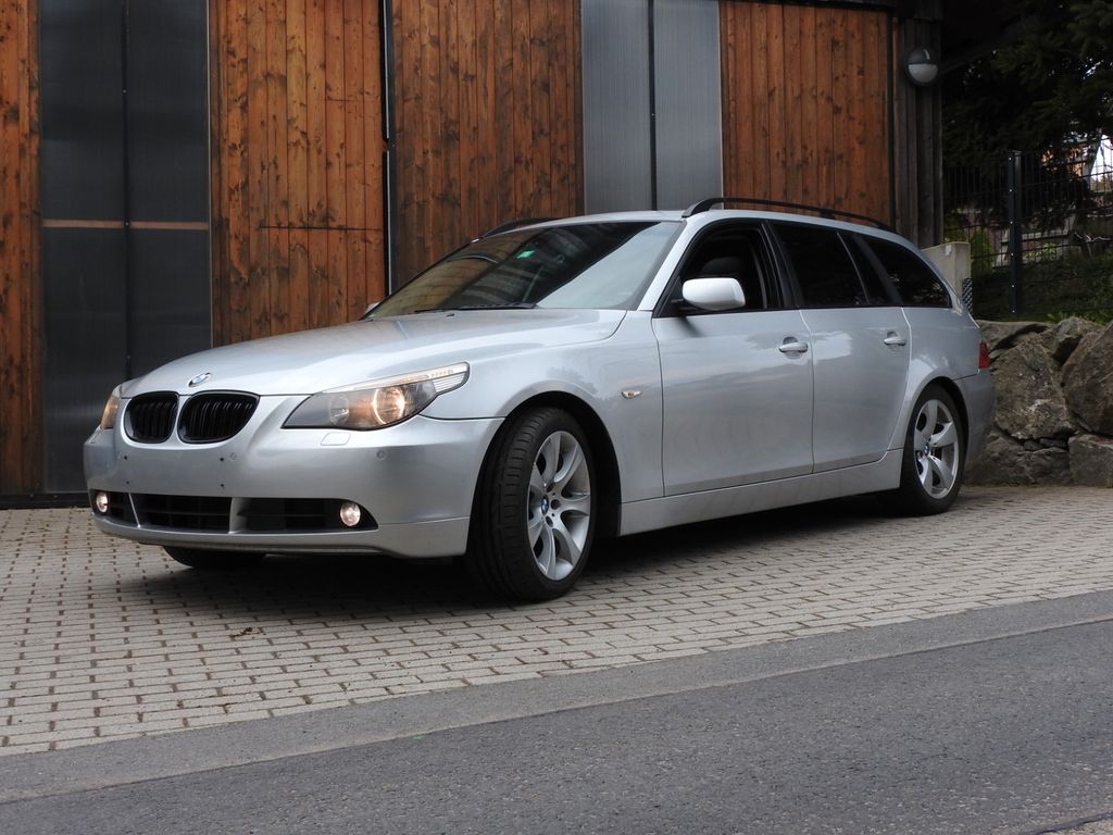 Bild des Angebotes BMW 545i A touring -